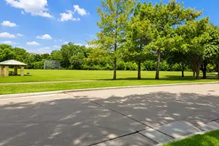 6800 Forest Hills Dr, Plano, TX 75023 - Photo 25