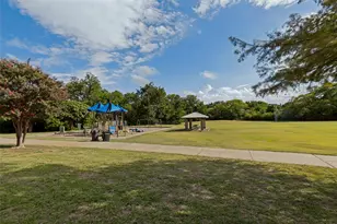 6800 Forest Hills Dr, Plano, TX 75023 - Photo 15