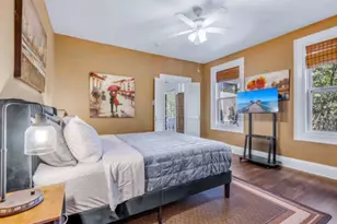 4303 Vandelia St, Dallas, TX 75219 - Photo 9