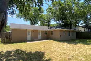 1606 Virginia St, Grand Prairie, TX 75051 - Photo 17