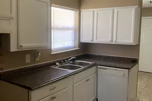 1606 Virginia St, Grand Prairie, TX 75051 - Photo 7