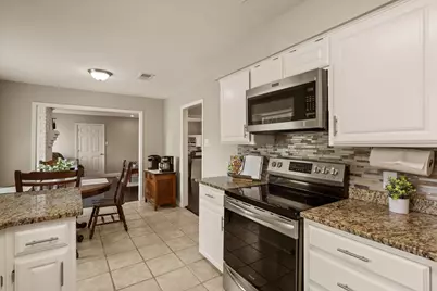 7509 Kingswood Court, North Richland Hills, TX 76182 - Photo 19