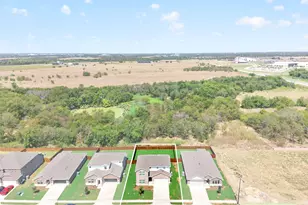180 Teton St, Greenville, TX 75402 - Photo 37