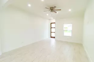 536 Highview Ct, Godley, TX 76044 - Photo 29