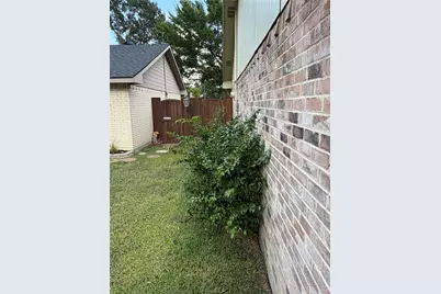 1605 Acosta Street, Grand Prairie, TX 75051 - Photo 5