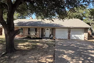 812 Stratford Dr, Bedford, TX 76021 - Photo 1