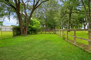 5880 Pine Mill Rd, Reno, TX 75462 - Photo 21