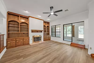 108 Spring Creek Street, Lacy Lakeview, TX 76705 - Photo 9