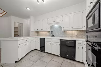 108 Spring Creek Street, Lacy Lakeview, TX 76705 - Photo 15