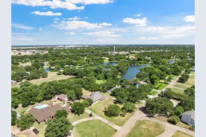108 Spring Creek Street, Lacy Lakeview, TX 76705 - Photo 35