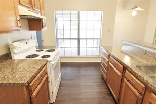 405 Pogue St, Cedar Hill, TX 75104 - Photo 5