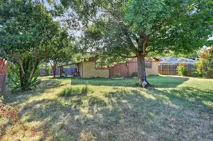3110 Edelweiss Dr, Grand Prairie, TX 75052 - Photo 19