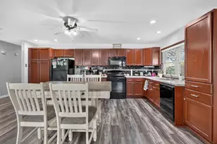 3110 Edelweiss Dr, Grand Prairie, TX 75052 - Photo 5