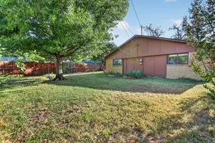 3110 Edelweiss Dr, Grand Prairie, TX 75052 - Photo 17