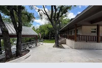 407 S Lakewood Circle, Lake Bridgeport, TX 76426 - Photo 7
