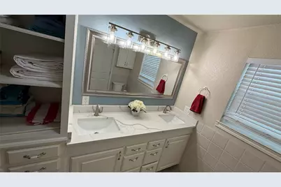 407 S Lakewood Circle, Lake Bridgeport, TX 76426 - Photo 19