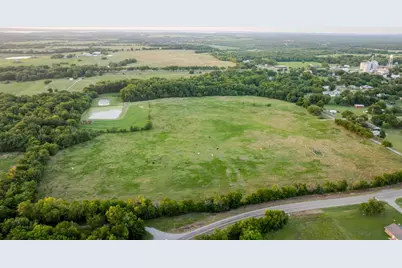 914 Main St/Wall/Cr3220, Windom, TX 75492 - Photo 13