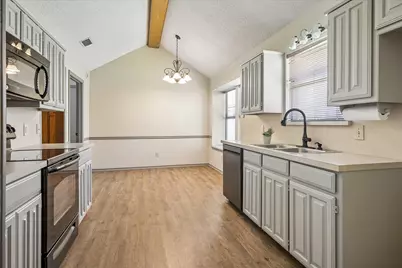 1929 Lavaca Trail, Carrollton, TX 75010 - Photo 11