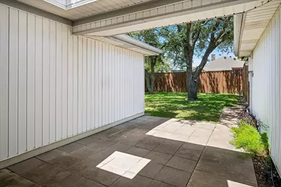 1929 Lavaca Trail, Carrollton, TX 75010 - Photo 23