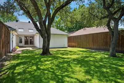 1929 Lavaca Trail, Carrollton, TX 75010 - Photo 25