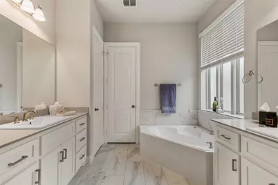3614 Adriana Avenue, Irving, TX 75038 - Photo 19
