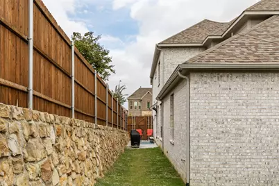 3614 Adriana Avenue, Irving, TX 75038 - Photo 25