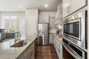 3614 Adriana Ave, Irving, TX 75038 - Photo 9
