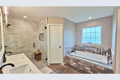 221 S Avenue C, Point, TX 75472 - Photo 11