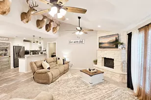 221 S Ave C, Point, TX 75472 - Photo 3