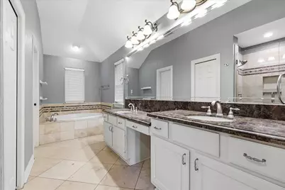 2526 Fallview Lane, Carrollton, TX 75007 - Photo 17