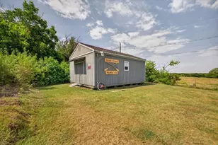 907 Denver St, Alvord, TX 76225 - Photo 21