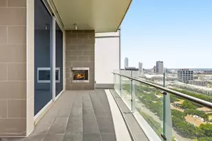 3130 N Harwood St, Dallas, TX 75201 - Photo 25