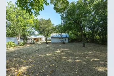 630 W Thompson Street, Jacksboro, TX 76458 - Photo 17