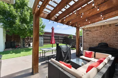2930 Cheshire Way, Grand Prairie, TX 75052 - Photo 23