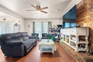 2006 W Sanford St, Arlington, TX 76012 - Photo 11