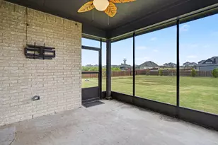 12601 Panther Creek Dr, Godley, TX 76044 - Photo 13