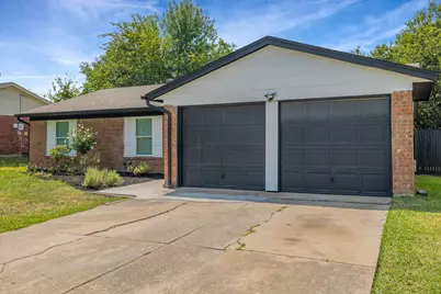 602 S Waxahachie Street, Mansfield, TX 76063 - Photo 3
