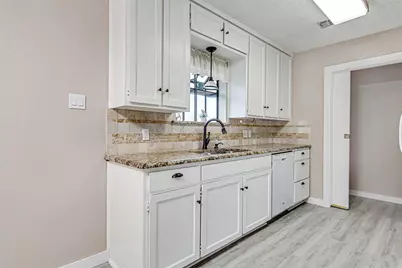 937 Springhill Drive, Burleson, TX 76028 - Photo 7