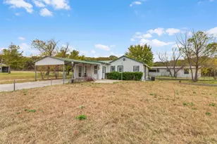 328 Creekview Meadows Dr, Springtown, TX 76082 - Photo 3