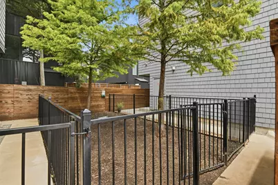 427 W 10th Street #101, Dallas, TX 75208 - Photo 21