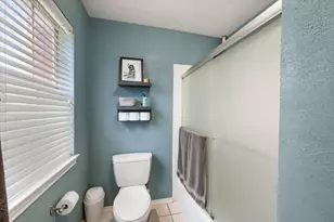 1379 Roaring Springs Rd, Fort Worth, TX 76114 - Photo 23