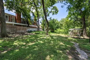 1379 Roaring Springs Rd, Fort Worth, TX 76114 - Photo 31
