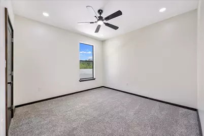 6027 Verde Way, Dallas, TX 75211 - Photo 15