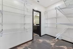 6027 Verde Way, Dallas, TX 75211 - Photo 11