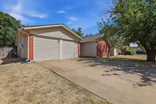 1420 Laurel Ln, Cleburne, TX 76033 - Photo 31