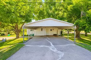 310 SW 7th St, Kerens, TX 75144 - Photo 3