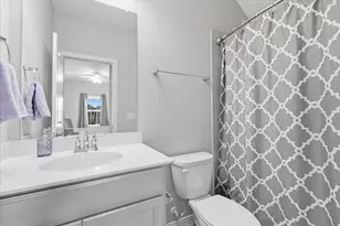 825 Crest Breeze Dr, Fort Worth, TX 76052 - Photo 31