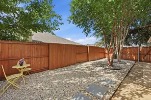2308 Carol Good Ln, Carrollton, TX 75006 - Photo 27