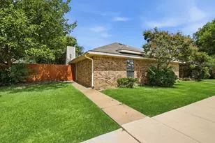 2308 Carol Good Ln, Carrollton, TX 75006 - Photo 3