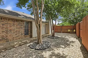 2308 Carol Good Ln, Carrollton, TX 75006 - Photo 25